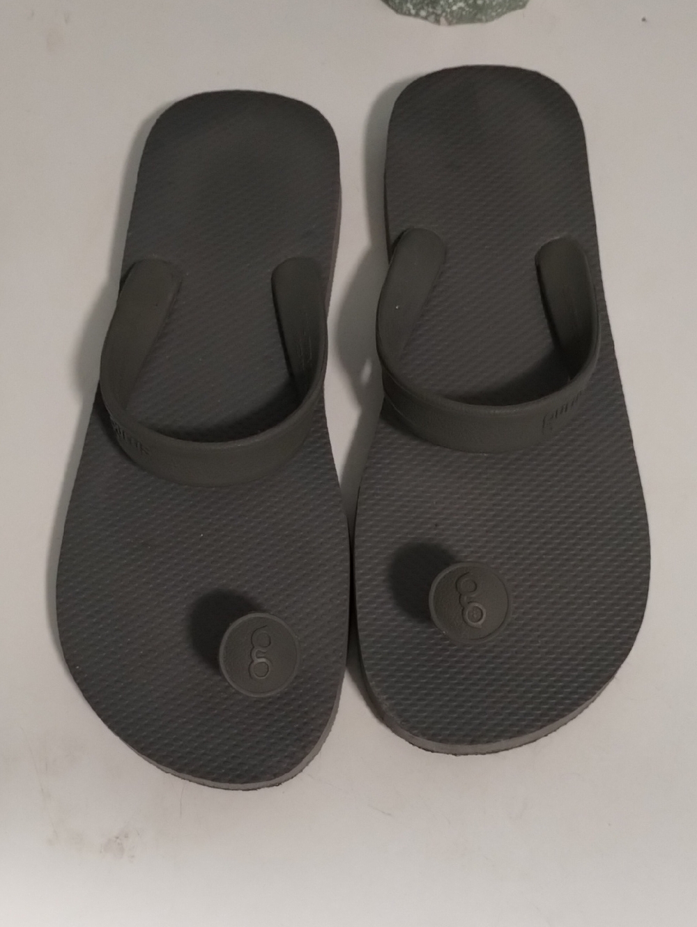 Gray Gurus Men Flip Flops Size 10/11